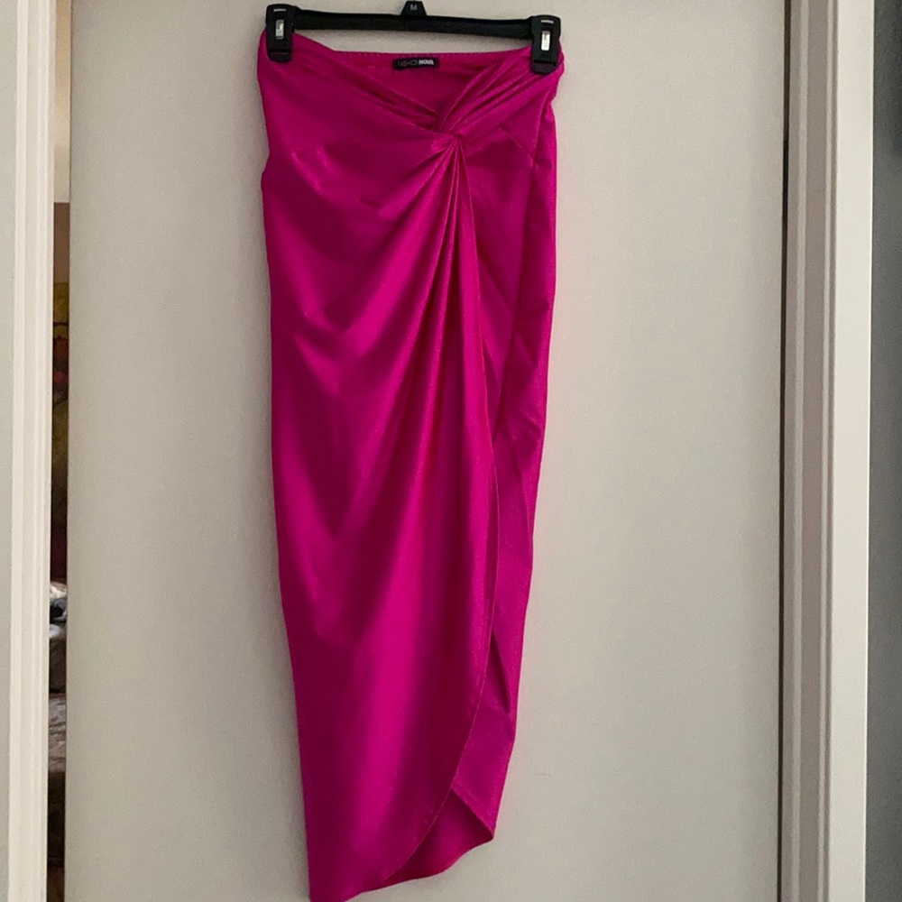 Hot pink fashion nova skirt